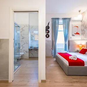 pop-art-room-napoli.hotels-amalfi.com/
